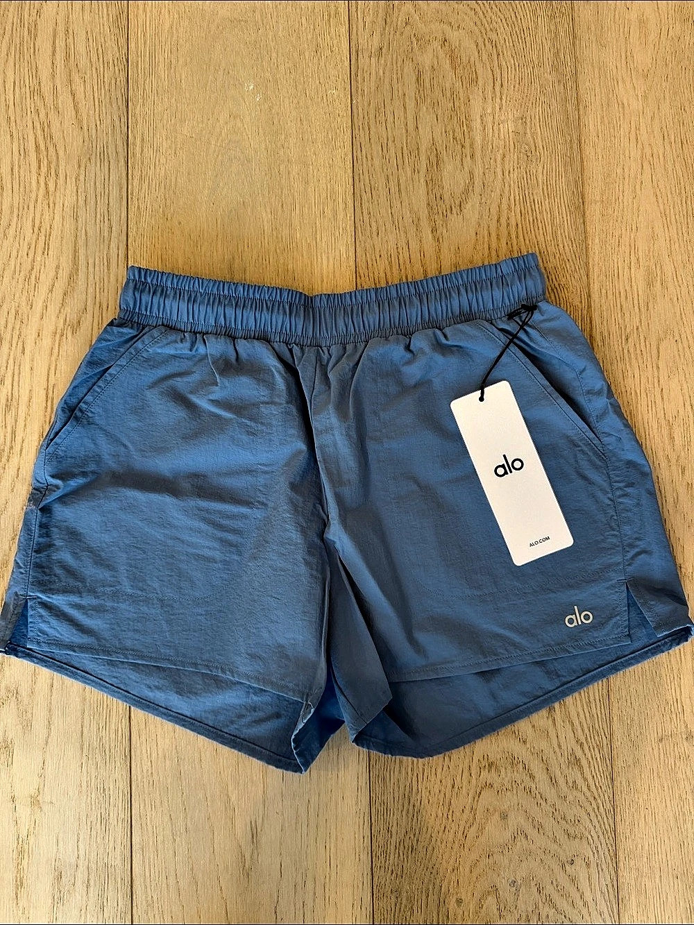 alo Airlift Short Athletic Shorts in California Blue Size XS NWT